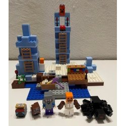 BRUGT S�T - LEGO MINECRAFT 21131 Isspidserne