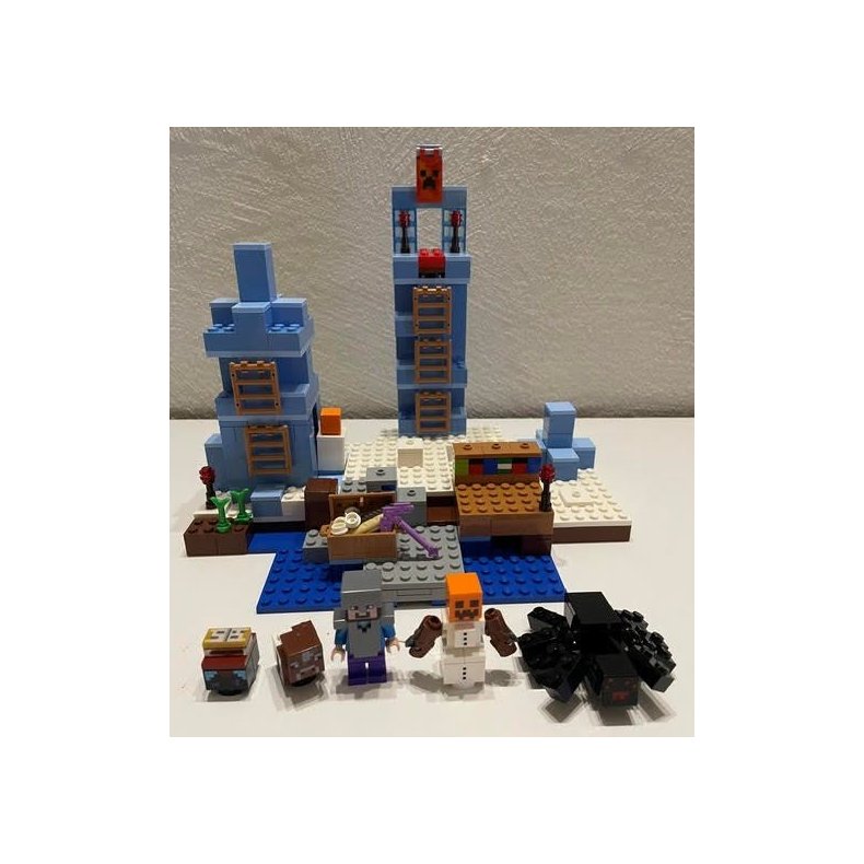 BRUGT S�T - LEGO MINECRAFT 21131 Isspidserne