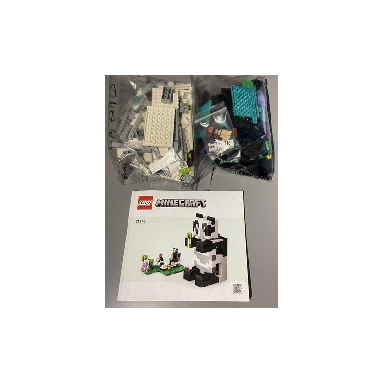 BRUGT S�T - LEGO MINECRAFT 21245 Panda reservatet