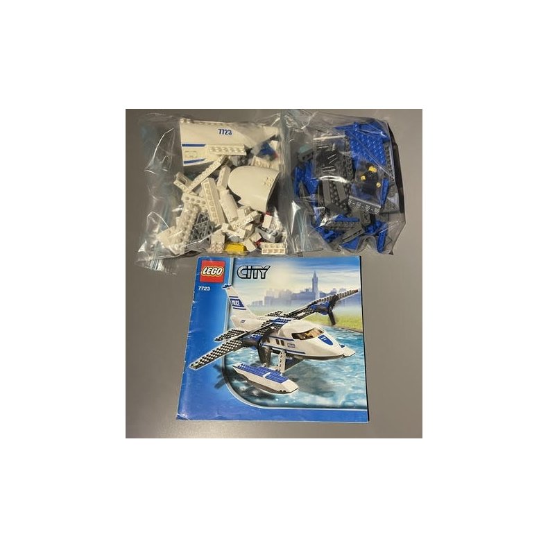 BRUGT S�T - LEGO CITY 7723 Politi vandfly